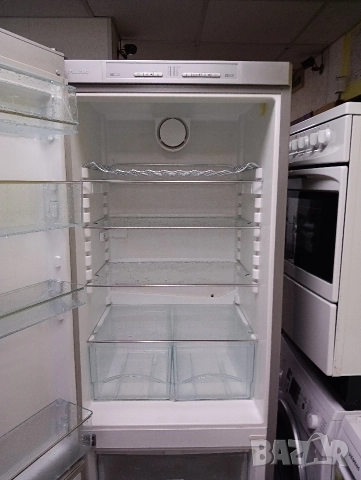 Иноксов комбиниран хладилник с фризер Миеле Miele Made in Germany с две години гаранция!, снимка 5 - Хладилници - 52543997