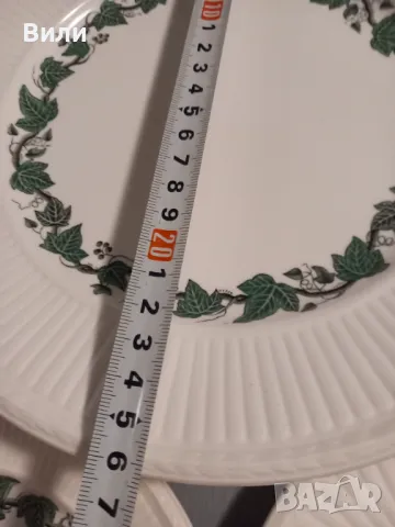 Сервиз за хранене от английски костен порцелан , снимка 4 - Сервизи - 48636228