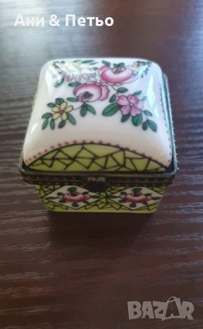 Порцеланова кутийка за сватбени халки, снимка 9 - Декорация - 42577189