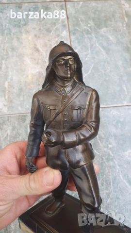 Бронзова фигура върху мраморен Постамент 1996, снимка 3 - Колекции - 53881134