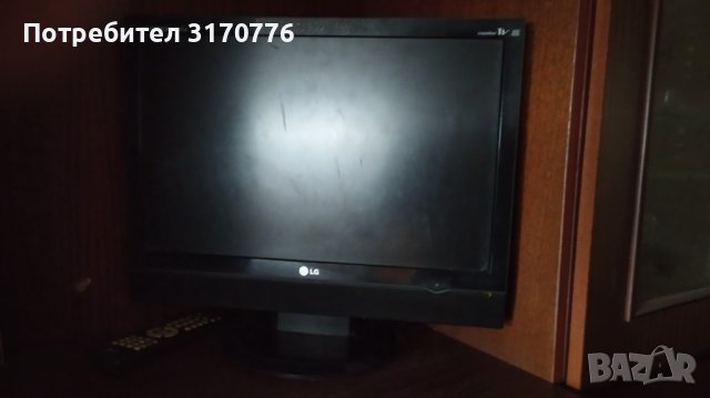 Продавам монитор LG с вграден тв тунер, снимка 1 - Телевизори - 39393851