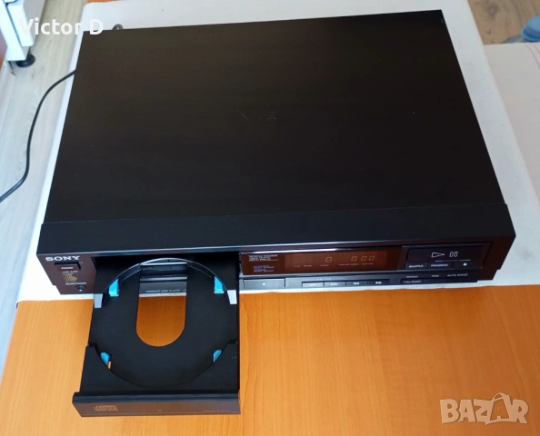 SONY CDP-110 - CD-Player , снимка 7 - MP3 и MP4 плеъри - 54253366