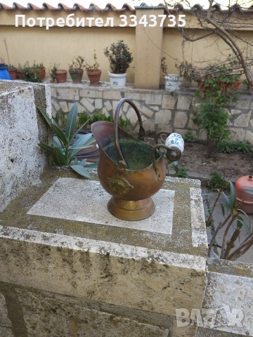 Декоративна кофа(кашпа)за въглища.