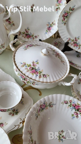 Огромен сервиз Royal Albert Moss Rose , снимка 4 - Сервизи - 53333665