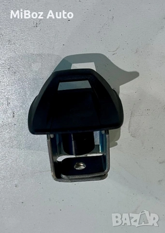 Кука държач детско столче БМВ E92 BMW, снимка 2 - Части - 53207570