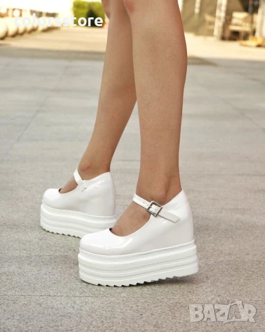Обувки на платформа - бял лак - GHF90 