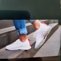Adidas бели маратонки, снимка 1 - Маратонки - 34328008