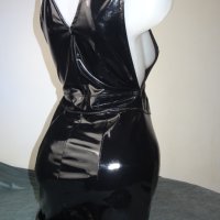 S/M Divided by H&M черна лачена/винил рокля с дълбоко деколте и цип отпред, снимка 3 - Рокли - 42588968
