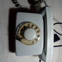Телефон, снимка 1 - Стационарни телефони и факсове - 35380272