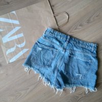 Zara - къси дънкови панталони, снимка 4 - Къси панталони и бермуди - 36611532