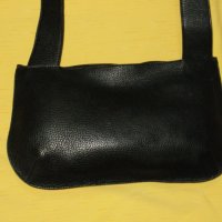 Малка черна нова чанта естествена кожа, снимка 3 - Чанти - 38209395