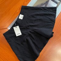 Нови къси панталонки, снимка 1 - Къси панталони и бермуди - 36606078