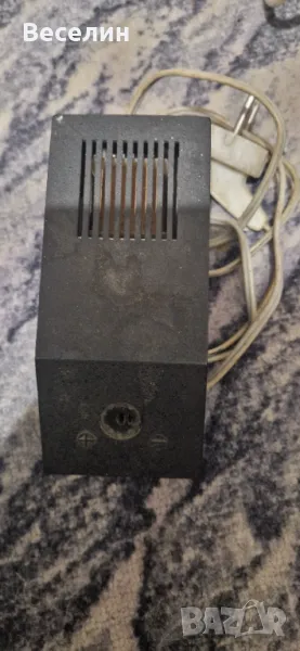 Стабилизиран изправител 230V - 9, 6 или 4,7V, снимка 1