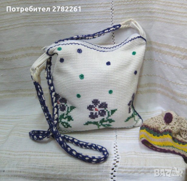 Малка чанта комбинация между ръчна бродерия и плетиво, снимка 1