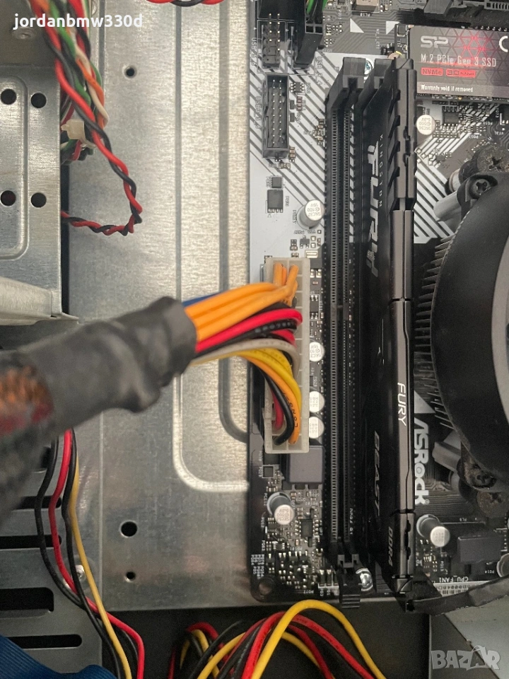 Компютър настолен Razen 3 с 500 gb ssd m2 8 gb ddr4 ram , снимка 1