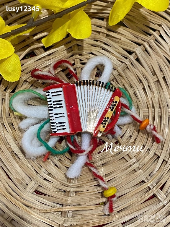 Брошки мартенички акордеончета! , снимка 1