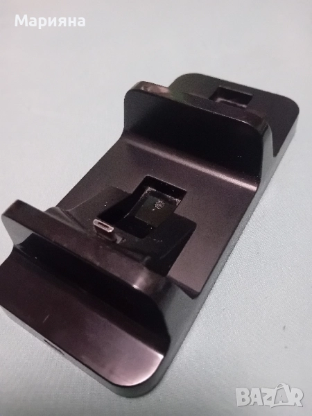 Зарядна станция за джойстик PS4, снимка 1