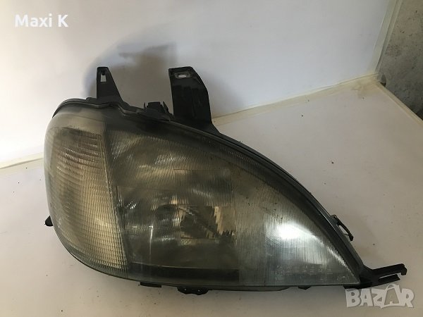 Десен фар за Мерцедес ML w163 2001г, снимка 1