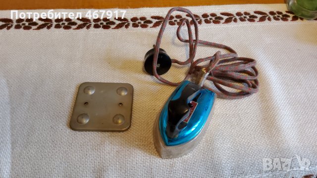 Мини съветска ютия, снимка 4 - Антикварни и старинни предмети - 33889116