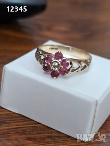 Старинен златен пръстен с диамант и рубини