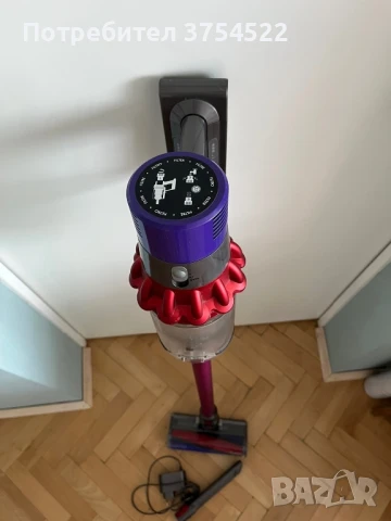 Вертикална безкабелна прахосмукачка Dyson V10, снимка 4 - Прахосмукачки - 50535453