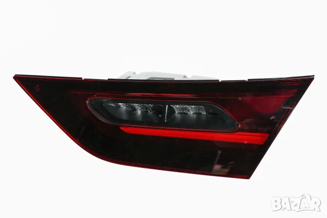 A1189064201 | Употребяван десен стоп на капака на багажника Mercedes-Benz