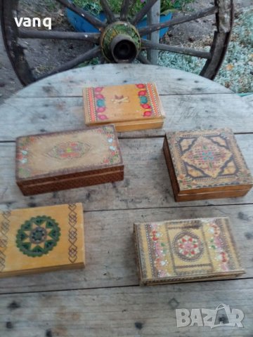Стари дървени кутии, снимка 1 - Антикварни и старинни предмети - 37545013