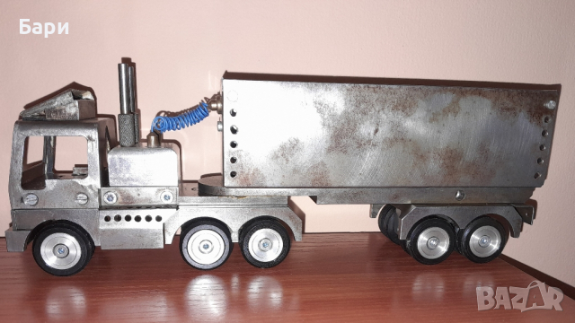 Метален модел на камион, снимка 3 - Колекции - 44647988