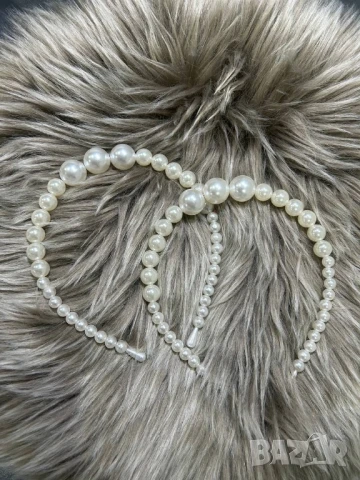 диадема , снимка 2 - Аксесоари за коса - 51151691