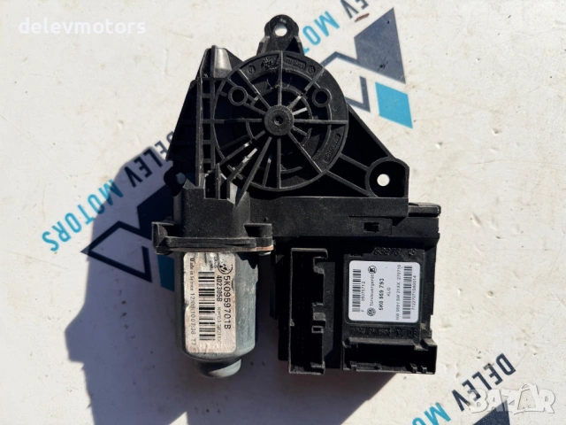 5K0959793, 5K0959701B моторче за стъклоповдигач преден ляв от Volkswagen Golf 6 2.0 TDI DSG GTD