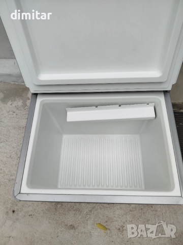 Амонячен хладилник DOMETIC 12/220/GAZ - 41 литра , снимка 8 - Хладилни чанти - 52557523