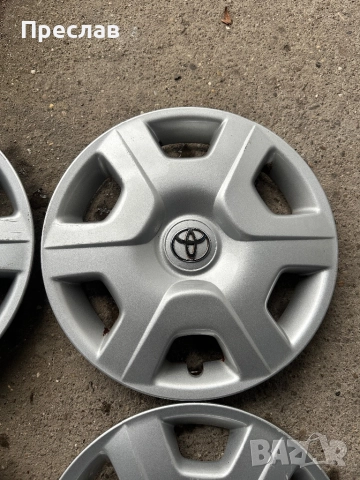 4 броя оригинални тасове за Toyota Yaris 14, снимка 2 - Аксесоари и консумативи - 52665361