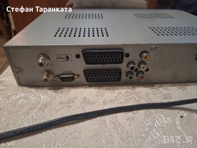 Сателитен приемник , снимка 4 - Приемници и антени - 56423221