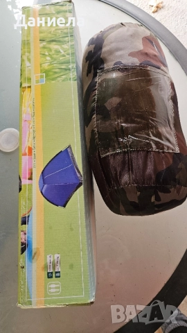 Двуместна палатка тип Иглу и спален чувал тип Мумия