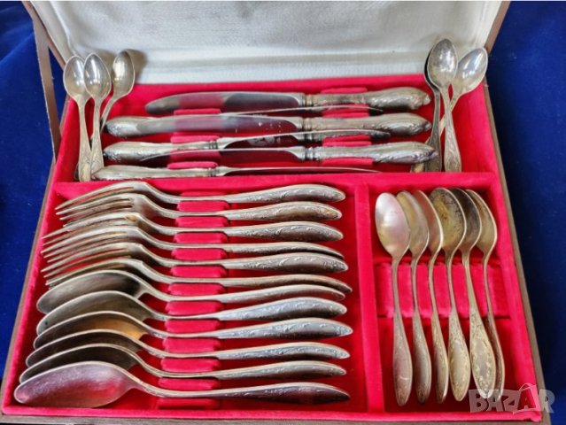 посребрени прибори от мелхиор - комплект с 36 бр.прибори, модел "Пламя", от СССР