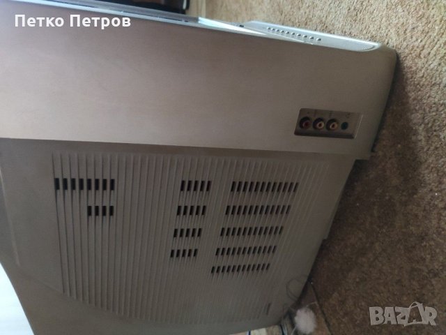 Малък телевизор Samsung, снимка 3 - Телевизори - 31564595