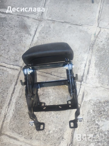 подлакътник Audi A5, снимка 5 - Части - 51308852