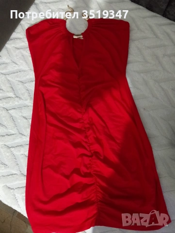 Червена рокля