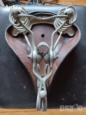 Кожена седалка , снимка 2 - Части за велосипеди - 50946465
