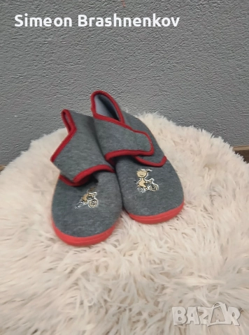 Детски пантофи 