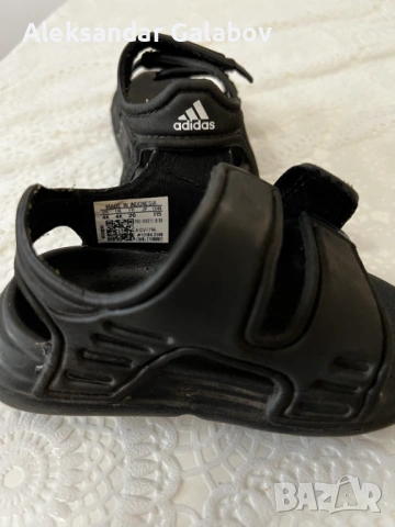 Сандалки 'Адидас" 20" номер!Като нови!, снимка 2 - Детски сандали и чехли - 54216579