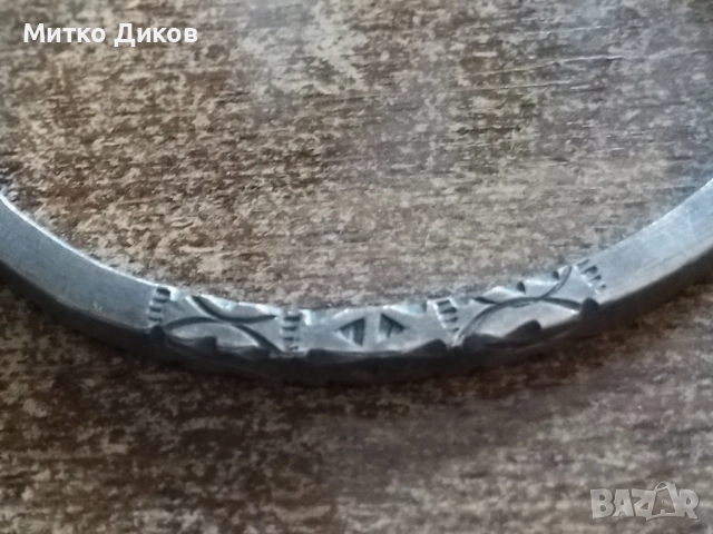 Месингова гривна с орнаменти два броя винтидж, снимка 4 - Гривни - 51515445