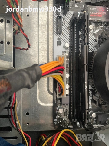 Компютър настолен Razen 3 с 500 gb ssd m2 8 gb ddr4 ram 