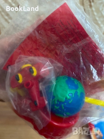 2 винтидж неразопаковани играчки на Coca Cola Burger King , снимка 3 - Колекции - 52358391