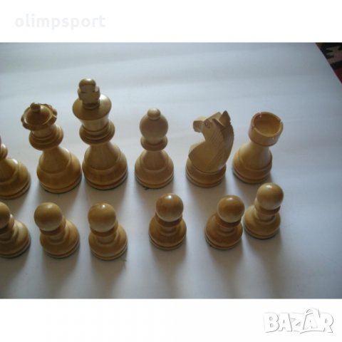 Шах фигури, дървени, Staunton 6 дизайн  Изработени от чемшир - бели и индийски палисандър - черни.  