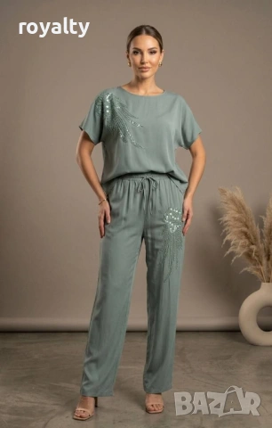 Нов Стилен Дамски Комплект Различни Цветове , снимка 2 - Спортни екипи - 54138074