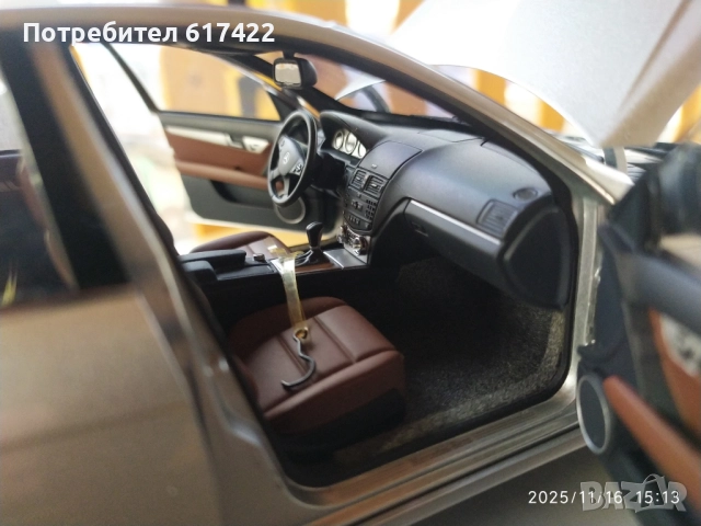 1:18 Autoart - Mercedes C-Class W204 Avantgarde, снимка 12 - Колекции - 52432712