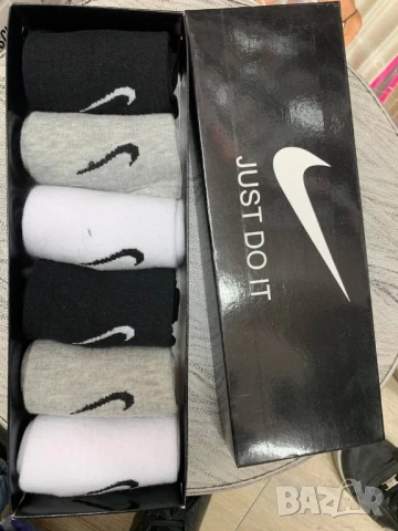 чорапи в кутия christian dior karl lagerfeld nike gucci adidas hermes, снимка 16 - Дамски чорапи - 51303383