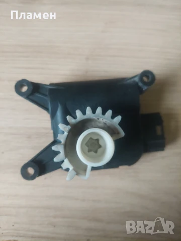 Моторче клапа парно за Ауди и Фолксваген , снимка 2 - Части - 51203551