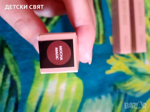 Нови червила и гланцове , снимка 9 - Декоративна козметика - 52436035